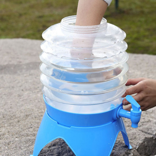 💦 Una bottiglia d'acqua da 5.5 LITRI può essere pieghevole